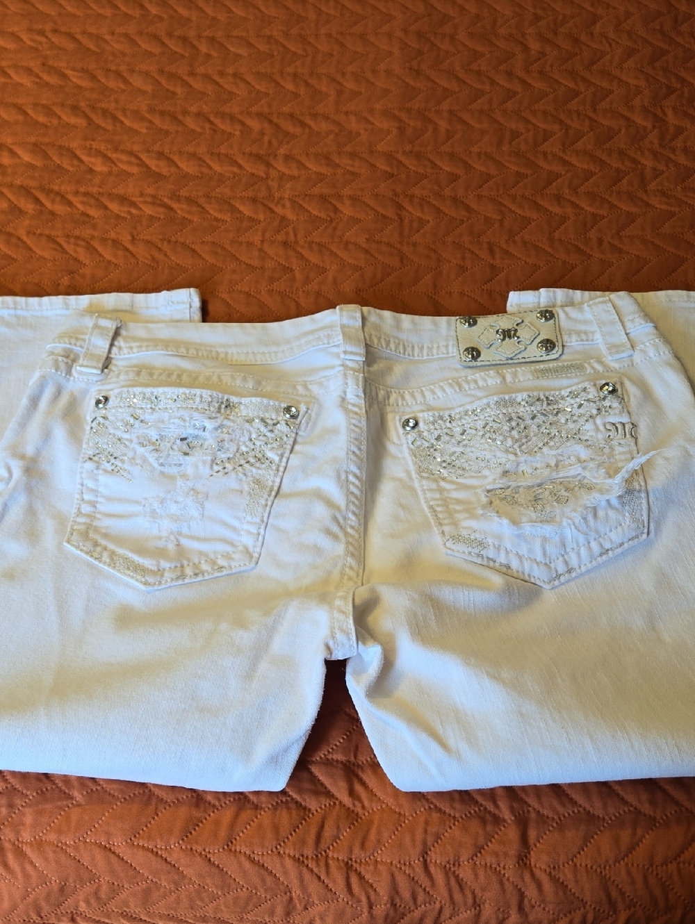 Miss Me White Capris